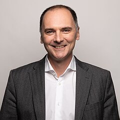 Portrait of Dr. Martin Steinhart